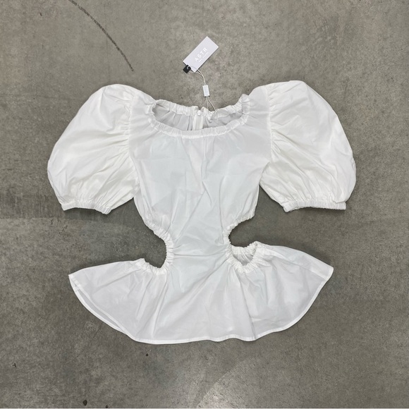 Elegant White Puff Sleeve Blouse - Picture 1 of 7